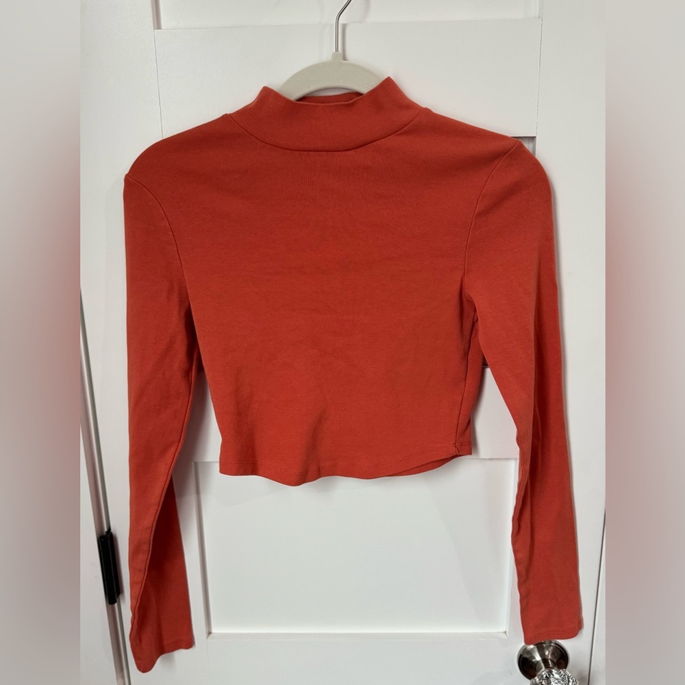 ASOS Design Women's Rust Long Sleeve Crop Top size 4